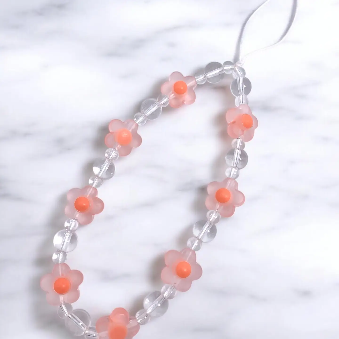 Chaîne de téléphone à fleurs – Image 7