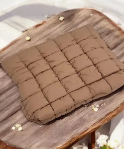 Alternative view of Pochette matelassée 23x18cm