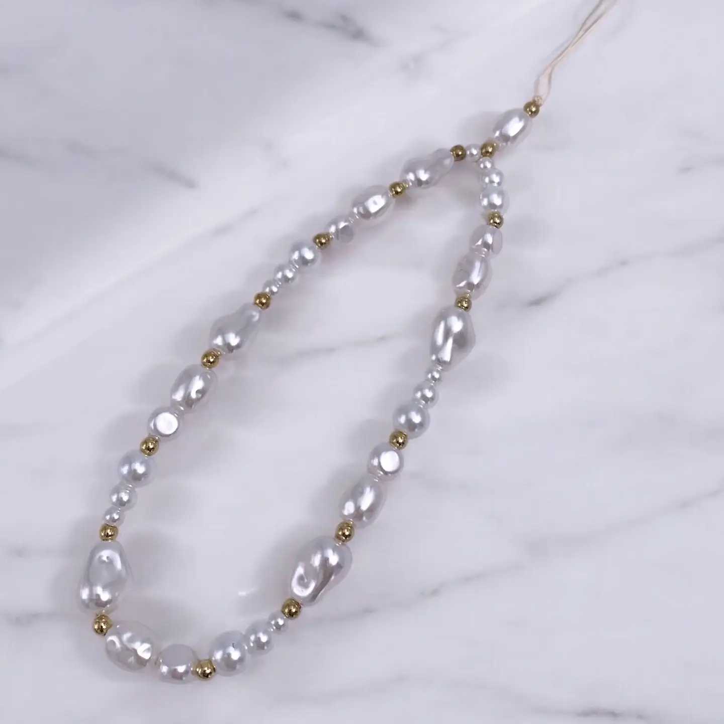 Chaîne courte de téléphone en perles – Image 3