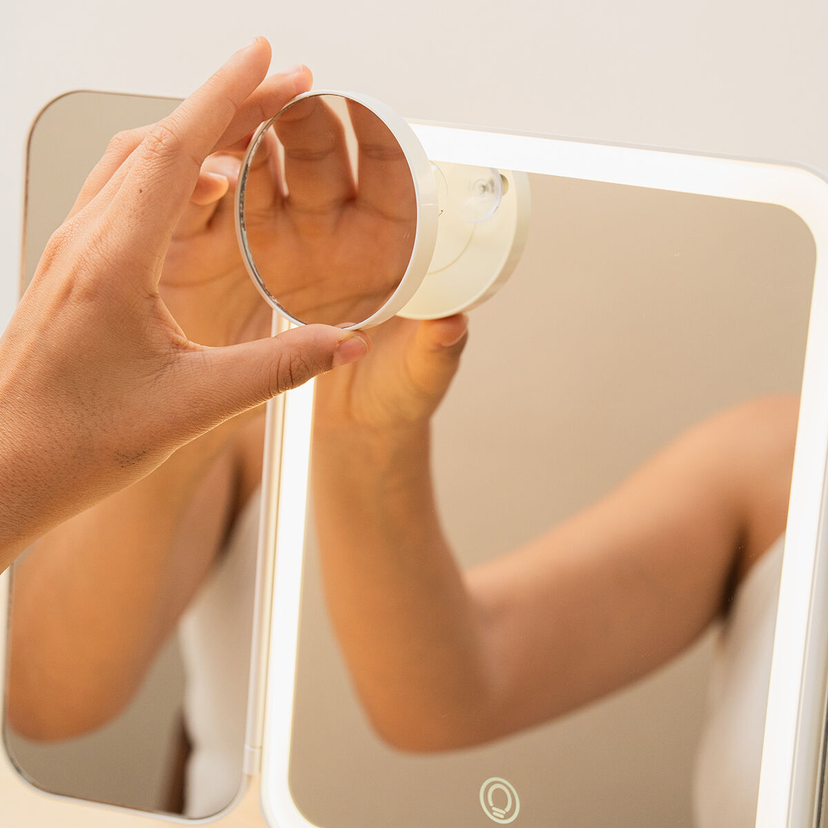 Miroir de Maquillage Triptique Rechargeable avec Grossissement et Lumière LED Miled InnovaGoods – Image 3
